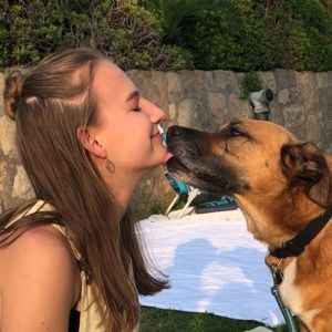 Meet your Posher, Ella